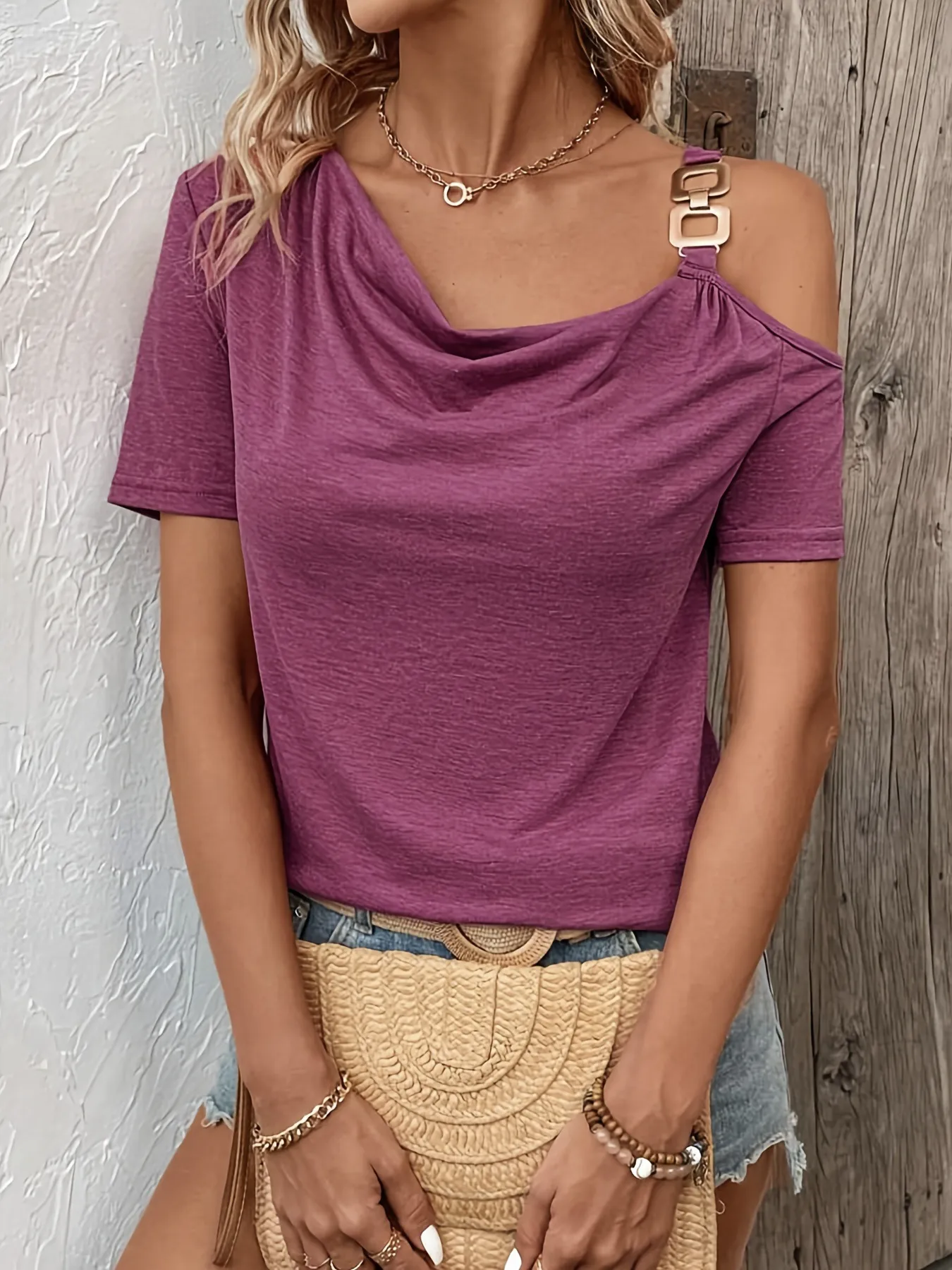 Elegant Metal Buckle Short-Sleeved T-shirt Asymmetric Shoulder Off-Shoulder Loose Design Slim Top Women's Cotton Lycra Blend display picture 7