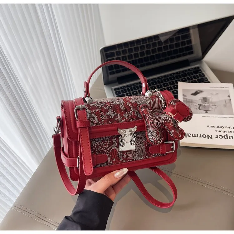 Elegant Twist Lock Shoulder Bag Fashion Casual Ladies Square Flower Pattern Artificial Leather Handbag Street Style Four Seasons Applicable display picture 13