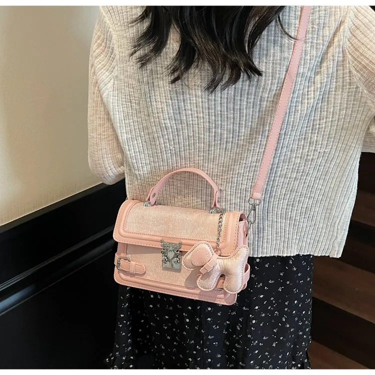 Elegant Twist Lock Shoulder Bag Fashion Casual Ladies Square Flower Pattern Artificial Leather Handbag Street Style Four Seasons Applicable display picture 21