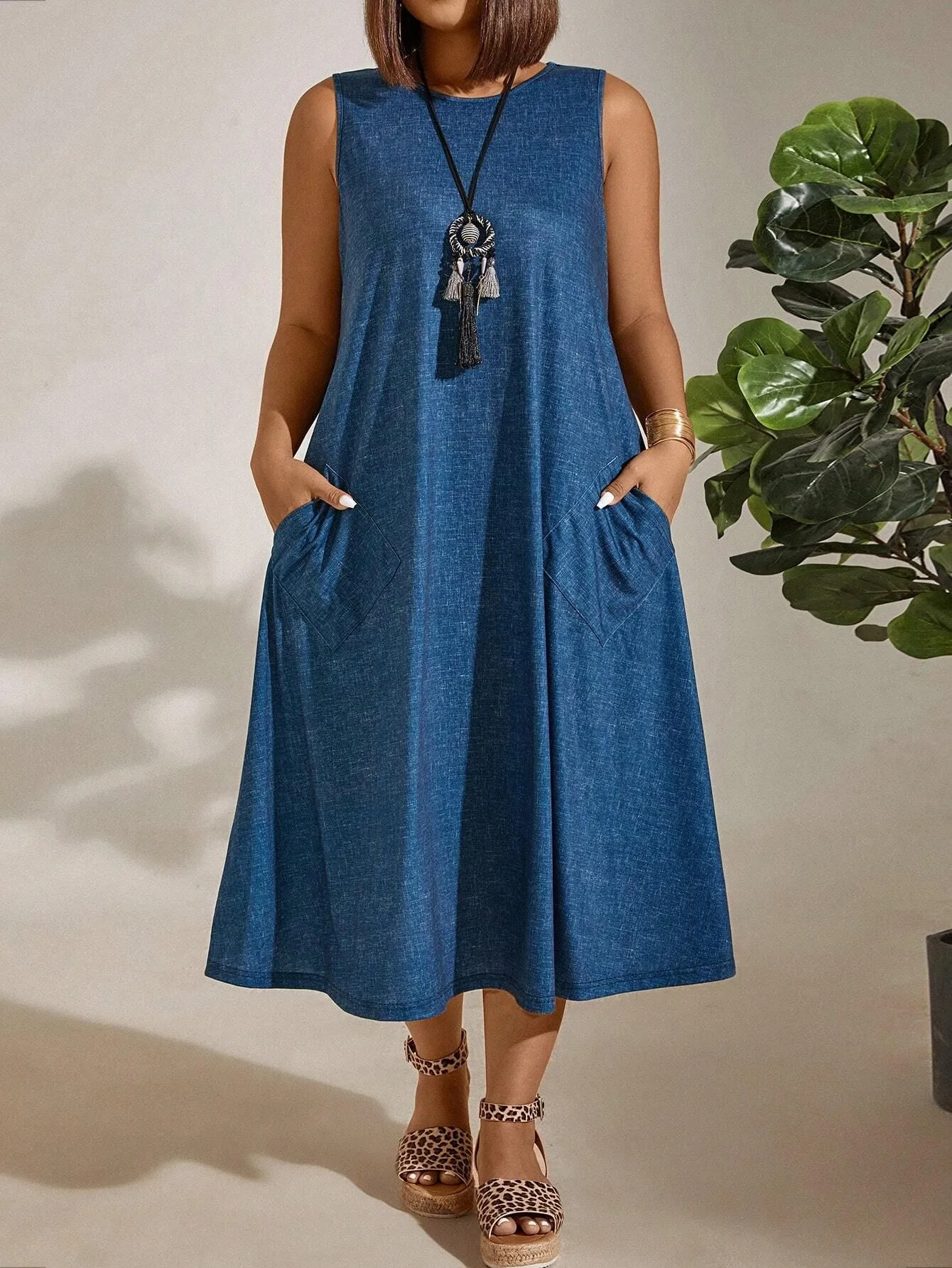 Elegant Commuter Style Plus Size Women's Dress Round Neck Pocket Sleeveless Solid Color Ankle-Length Polyester Umbrella Skirt display picture 1
