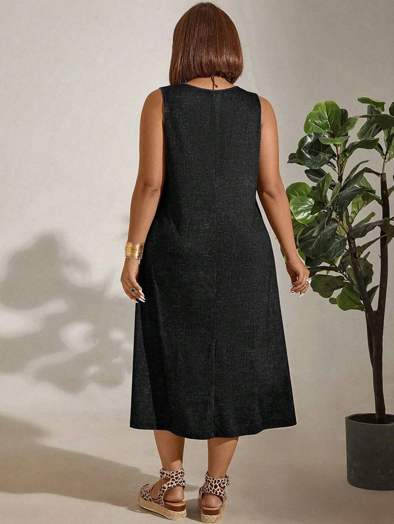Elegant Commuter Style Plus Size Women's Dress Round Neck Pocket Sleeveless Solid Color Ankle-Length Polyester Umbrella Skirt display picture 8