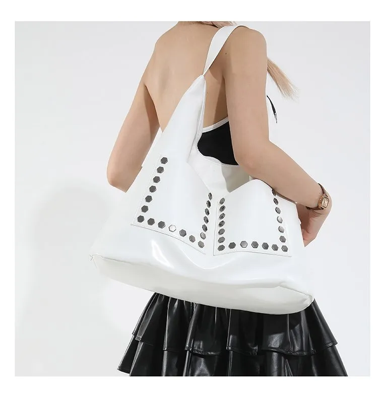 Large Size Retro Oil Leather Rivet Decorated Tote Bag Women's Single Shoulder Bag Casual Pure Color Dumpling Shape Street Style display picture 9