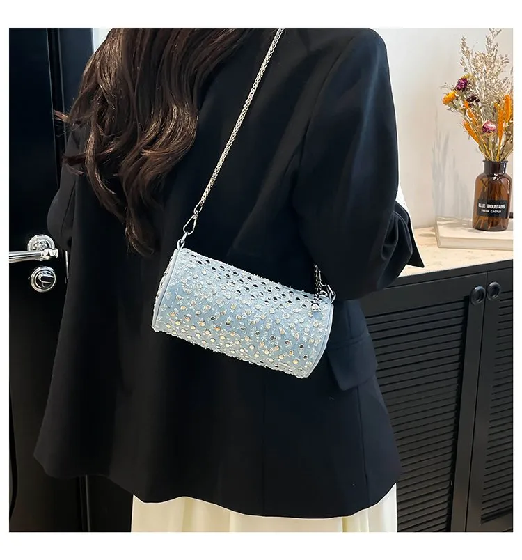 Casual Denim Color Block Shoulder Bag Women's Crossbody Handbag Fashion Studs Chain Strap Street Style Pure Color Handbag display picture 5