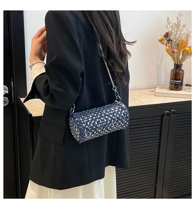 Casual Denim Color Block Shoulder Bag Women's Crossbody Handbag Fashion Studs Chain Strap Street Style Pure Color Handbag display picture 15