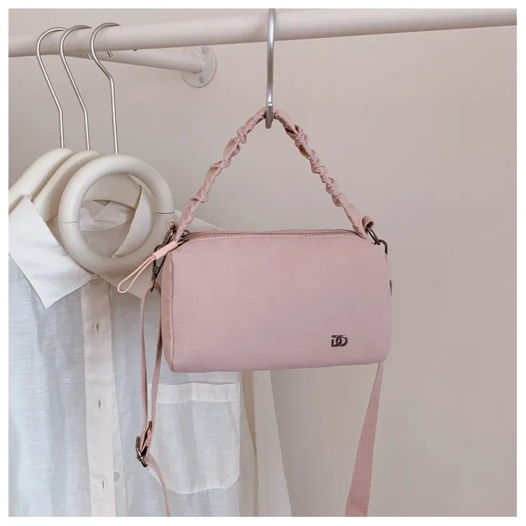 Women's Nylon Solid Color Streetwear Square Zipper Shoulder Bag display picture 1