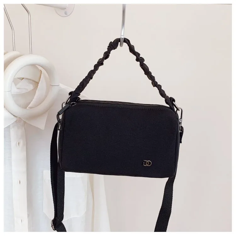 Women's Nylon Solid Color Streetwear Square Zipper Shoulder Bag display picture 15