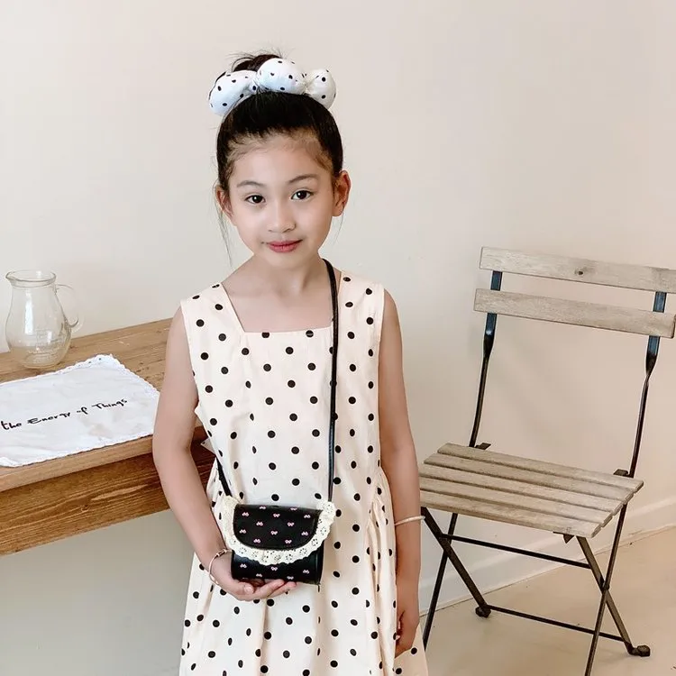 Kid'S Pu Leather Bow Knot Cute Square Flip Cover Shoulder Bag display picture 10