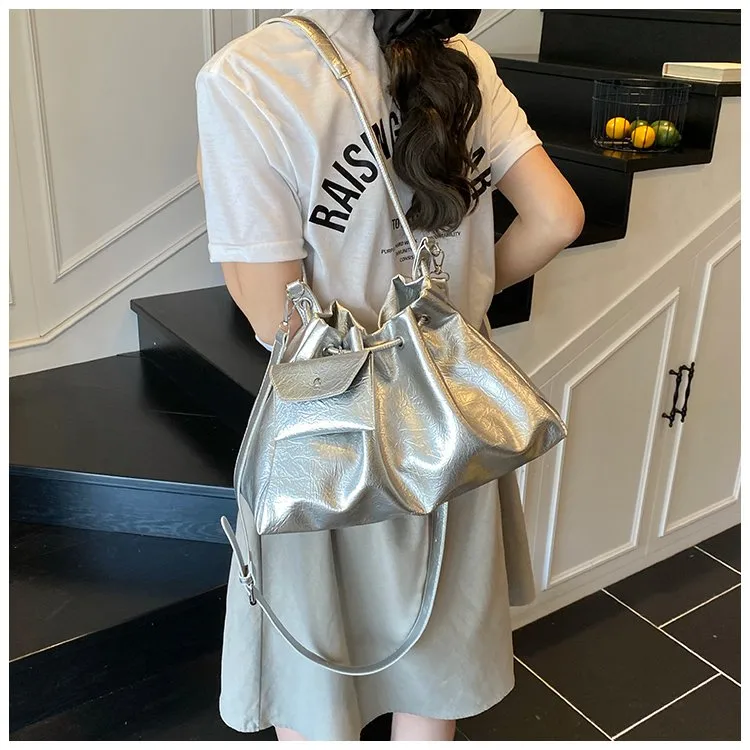 Women's Pu Leather Solid Color Streetwear Dumpling Shape String Shoulder Bag Tote Bag display picture 11