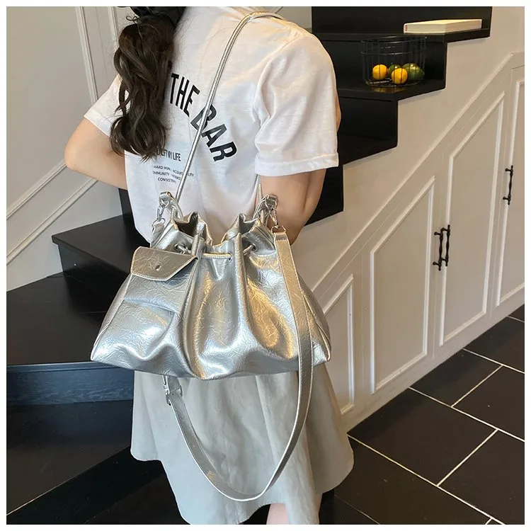 Women's Pu Leather Solid Color Streetwear Dumpling Shape String Shoulder Bag Tote Bag display picture 21
