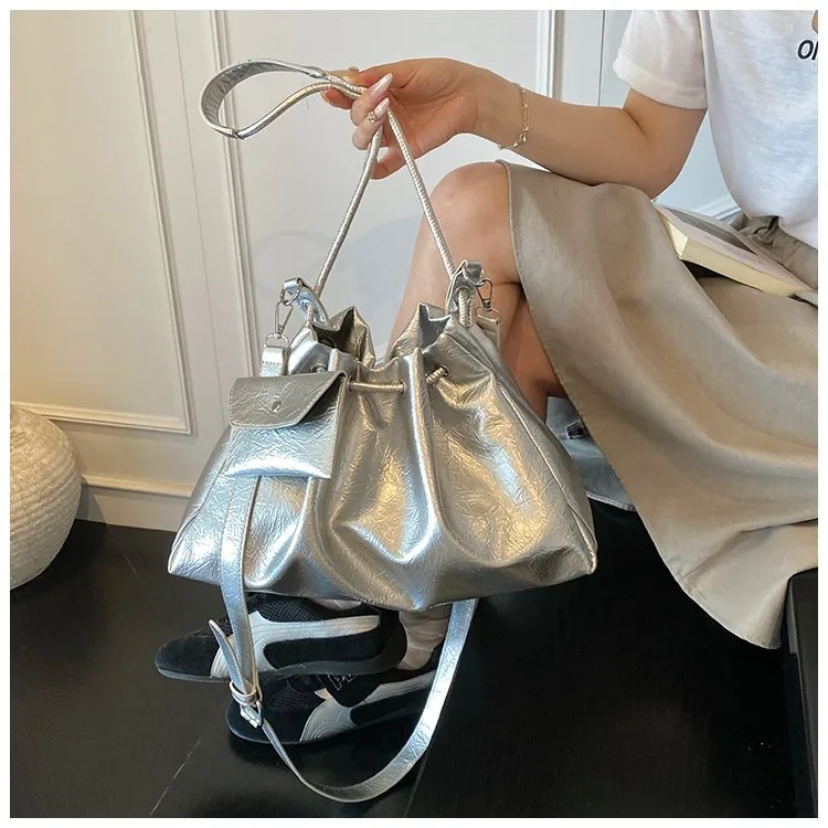 Women's Pu Leather Solid Color Streetwear Dumpling Shape String Shoulder Bag Tote Bag display picture 15