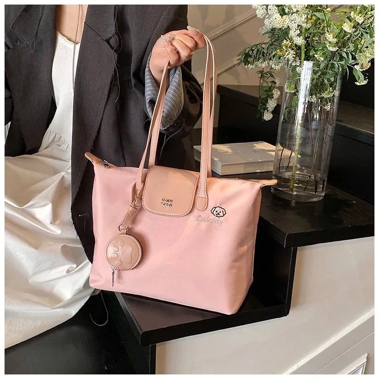 Women's Pu Leather Nylon Color Block Streetwear Square Zipper Shoulder Bag Tote Bag display picture 16