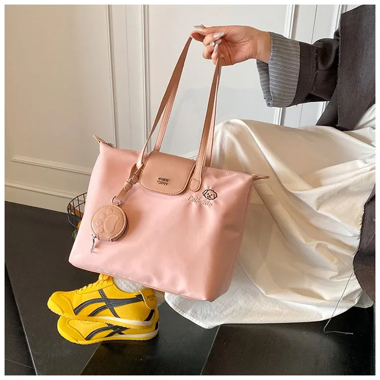 Women's Pu Leather Nylon Color Block Streetwear Square Zipper Shoulder Bag Tote Bag display picture 23