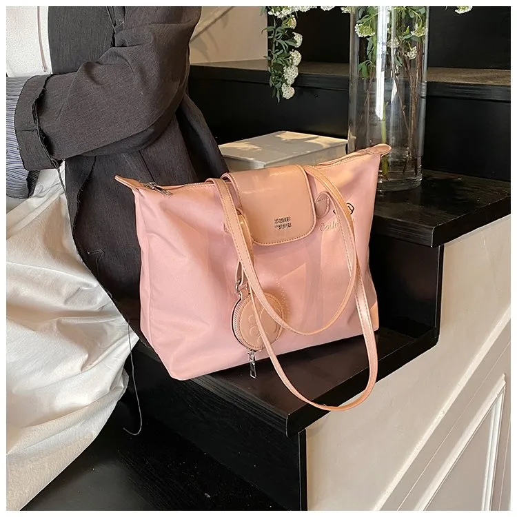 Women's Pu Leather Nylon Color Block Streetwear Square Zipper Shoulder Bag Tote Bag display picture 22