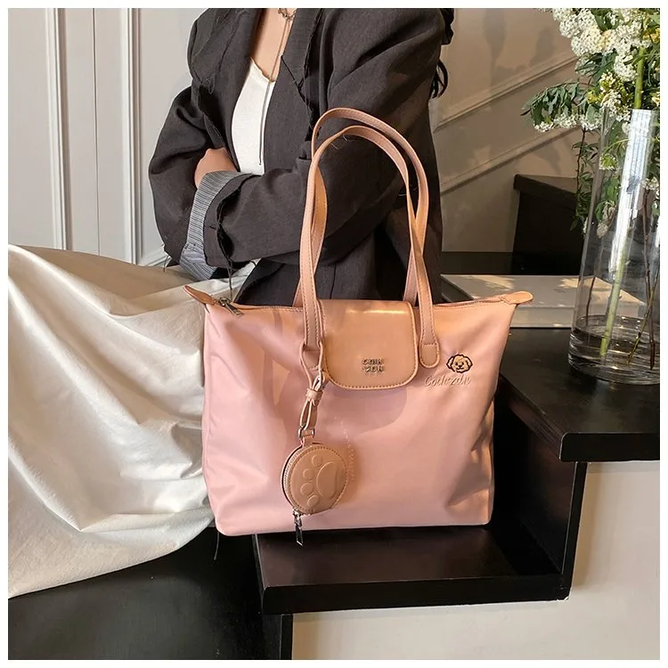 Women's Pu Leather Nylon Color Block Streetwear Square Zipper Shoulder Bag Tote Bag display picture 13