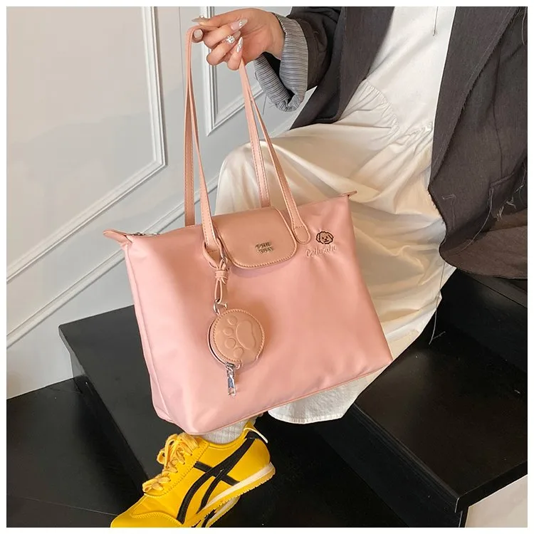 Women's Pu Leather Nylon Color Block Streetwear Square Zipper Shoulder Bag Tote Bag display picture 12