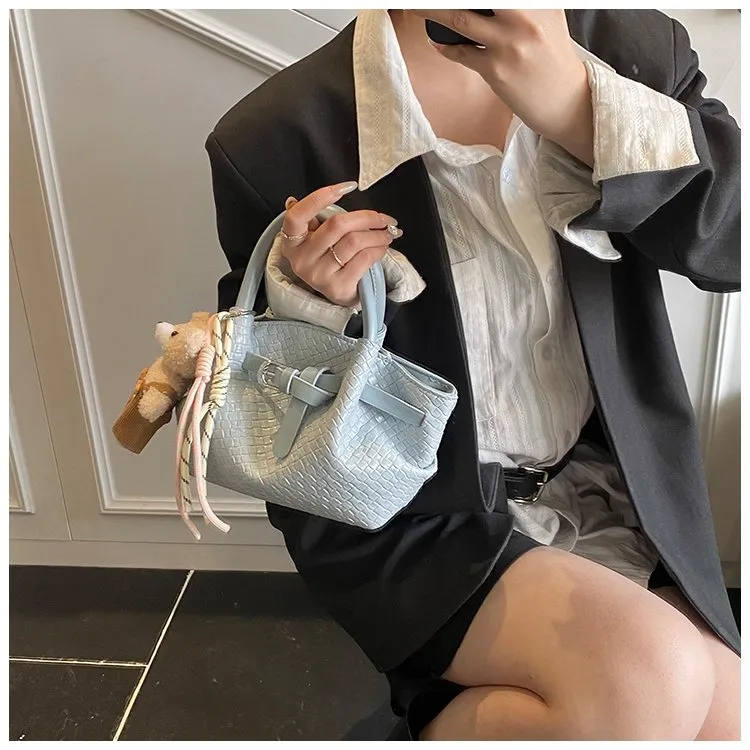 Ladies Casual Pure Color Square Artificial Leather Shoulder Bag With Pendant Street Style Cute Zipper Closure Handbag For All Seasons display picture 14