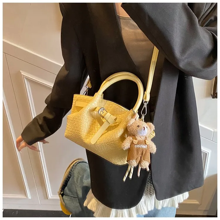 Ladies Casual Pure Color Square Artificial Leather Shoulder Bag With Pendant Street Style Cute Zipper Closure Handbag For All Seasons display picture 27