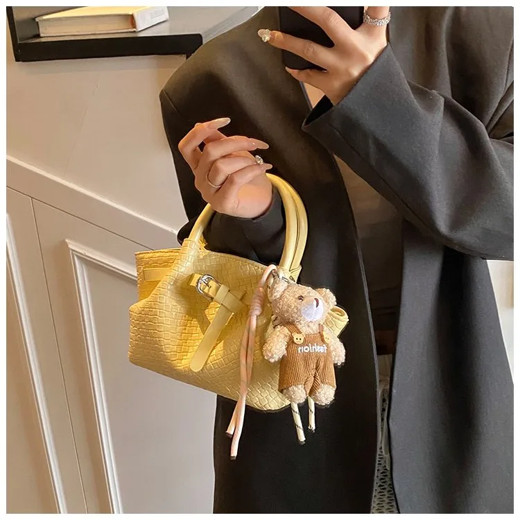 Ladies Casual Pure Color Square Artificial Leather Shoulder Bag With Pendant Street Style Cute Zipper Closure Handbag For All Seasons display picture 24