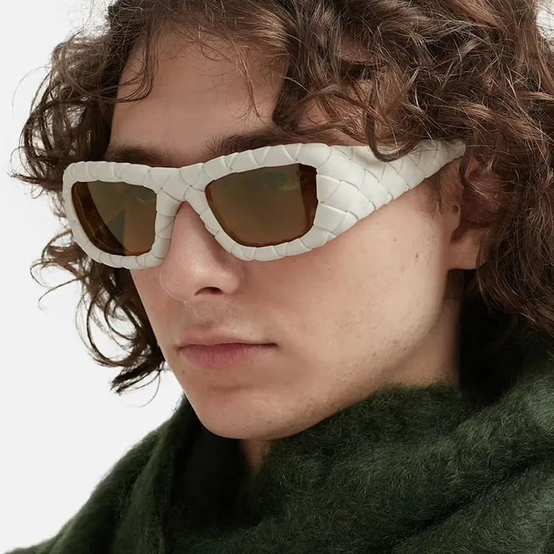 2000 S Style Grid Pattern Sunglasses Women Fashion Personalized Hip Hop Punk Glasses Travel Party Sunscreen Square Frame Full Frame display picture 3
