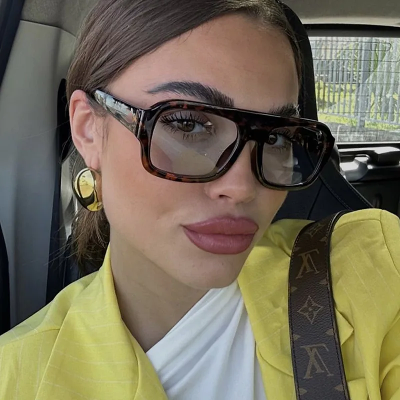 Large Square Frame Single Beam Sunglasses Street Style Fashion Personality High-End Sense Travel Sun Protection Glasses display picture 2