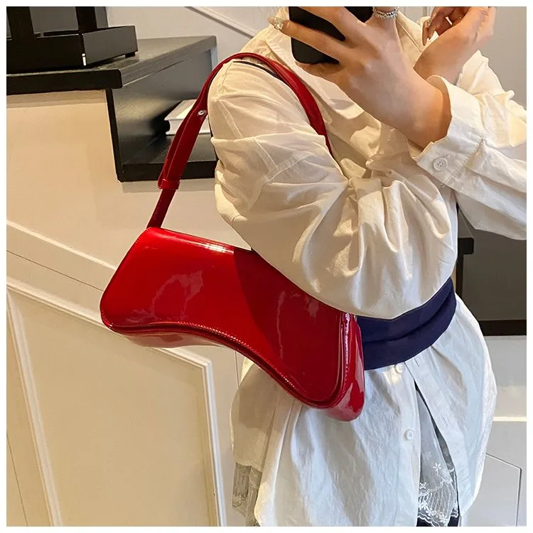 Women's Pu Leather Solid Color Streetwear Pillow Shape Flip Cover Shoulder Bag display picture 21
