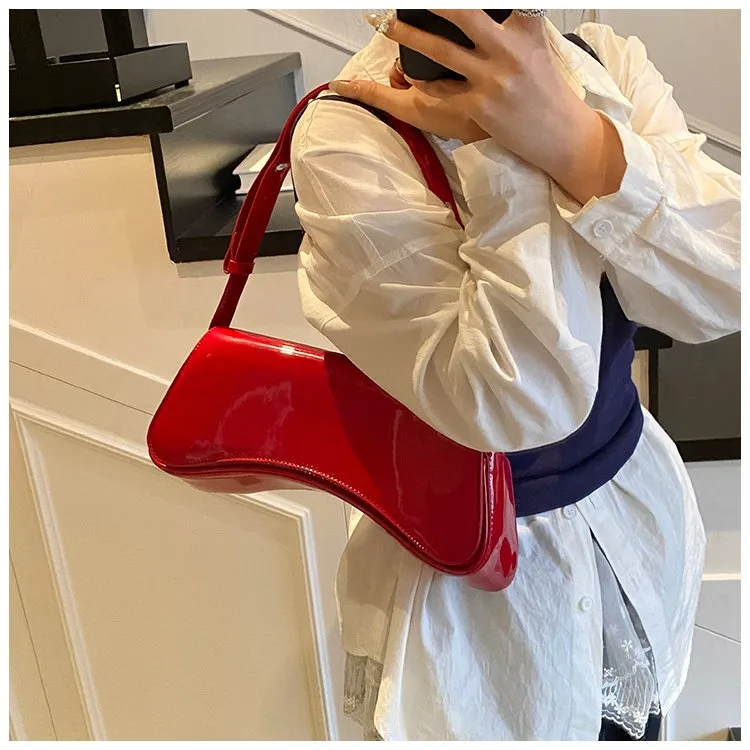 Women's Pu Leather Solid Color Streetwear Pillow Shape Flip Cover Shoulder Bag display picture 19