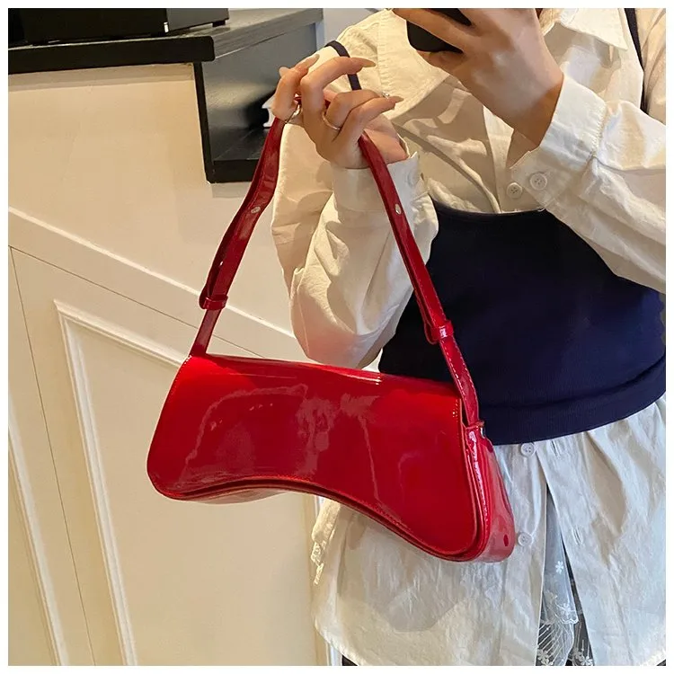 Women's Pu Leather Solid Color Streetwear Pillow Shape Flip Cover Shoulder Bag display picture 20