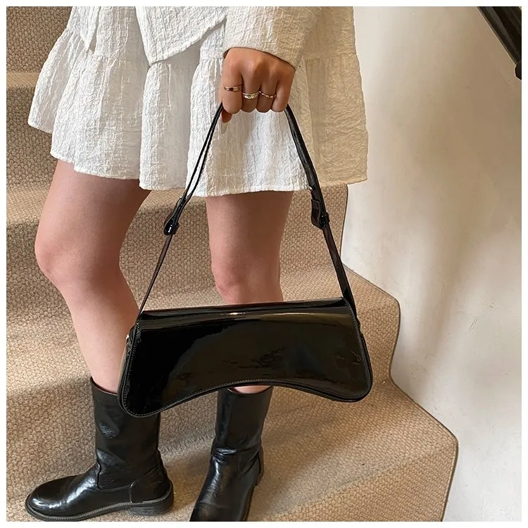 Women's Pu Leather Solid Color Streetwear Pillow Shape Flip Cover Shoulder Bag display picture 23