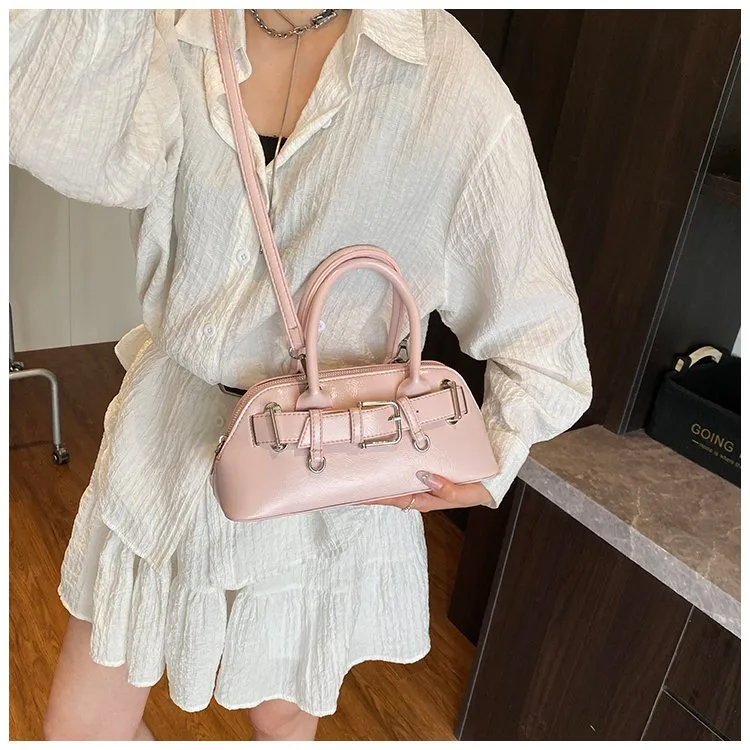 Women's Pu Leather Solid Color Streetwear Square Zipper Shoulder Bag display picture 11