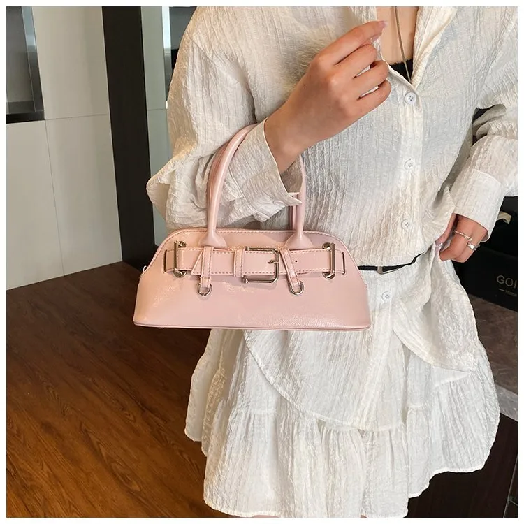 Women's Pu Leather Solid Color Streetwear Square Zipper Shoulder Bag display picture 17