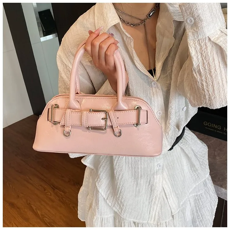Women's Pu Leather Solid Color Streetwear Square Zipper Shoulder Bag display picture 24