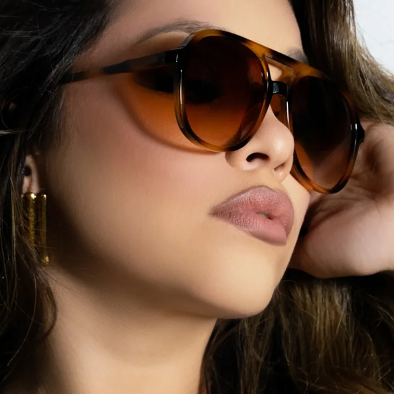 New Retro Driving Sunglasses Unisex  Style Ins Popular Double Bridge Frog Shape Sunglasses display picture 2