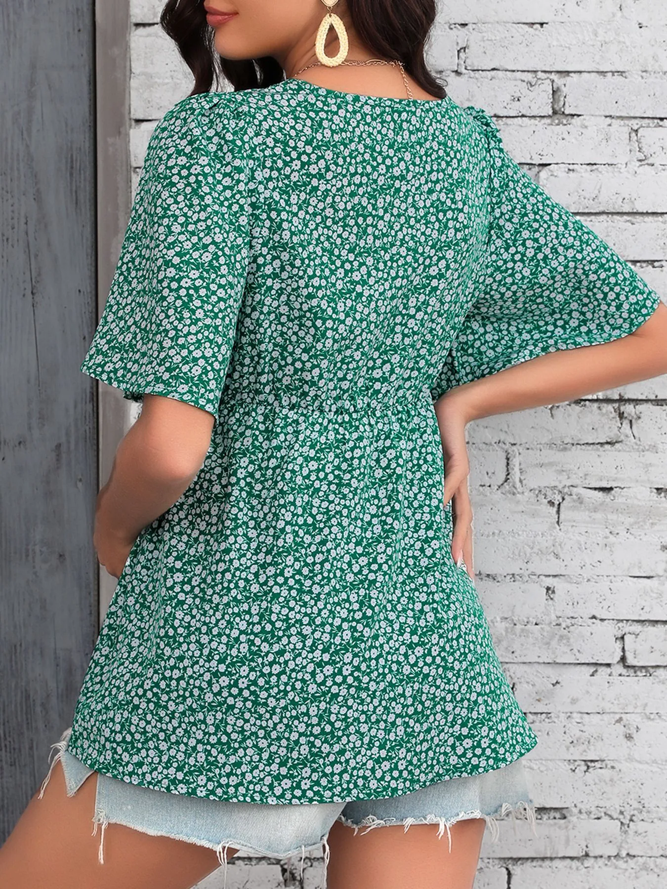 Summer New Small Floral Print V-neck Ruffle Maternity Top display picture 7