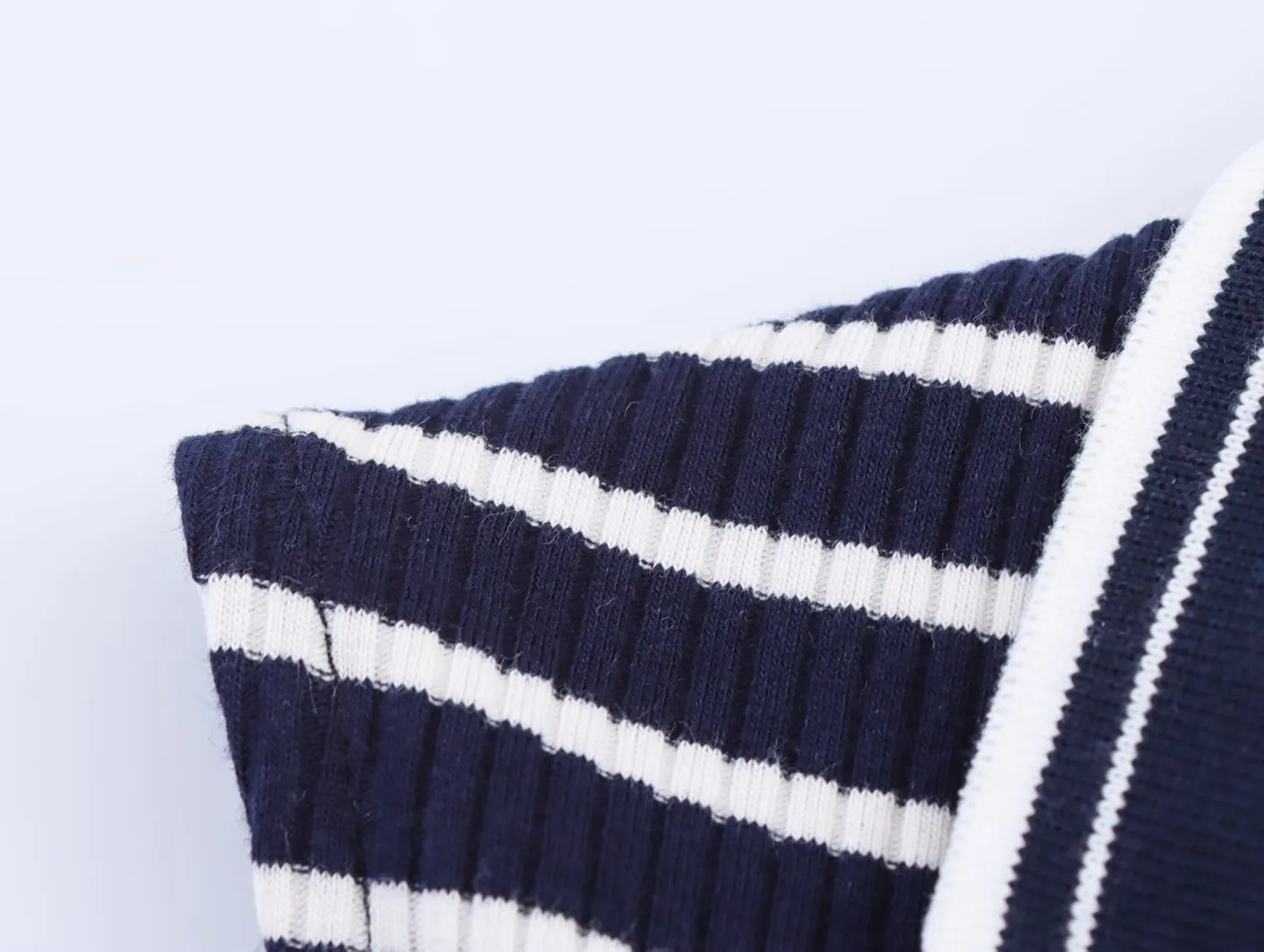 Women's Clothing Ins Internet Hot Fashion All-Match Rib Sleeveless Polo Collar Knitted Vest Top display picture 10