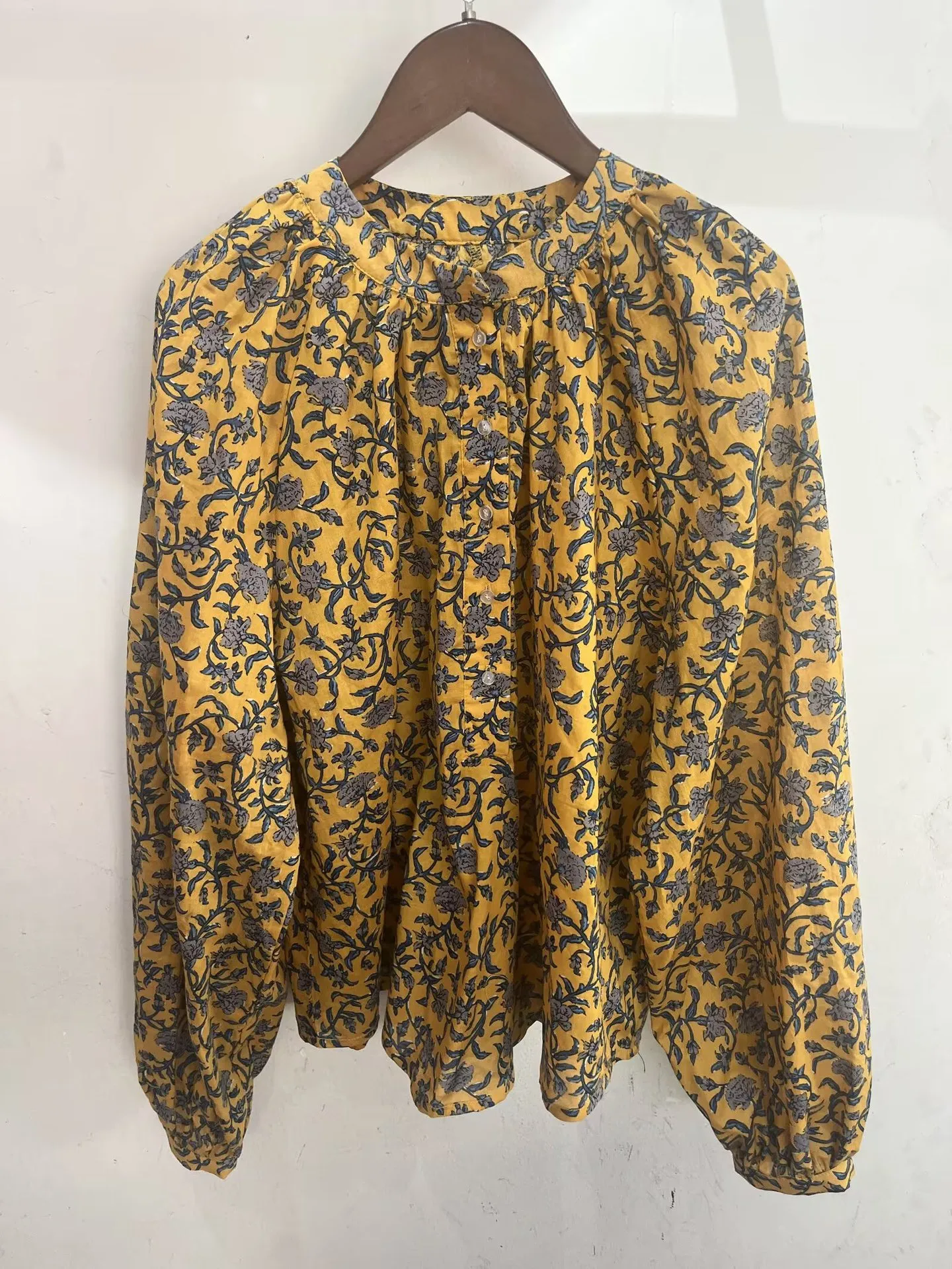 Women's Clothing  Hot-Selling Floral-Print Temperament Breathable And Loose French Bishop Sleeves Top display picture 6