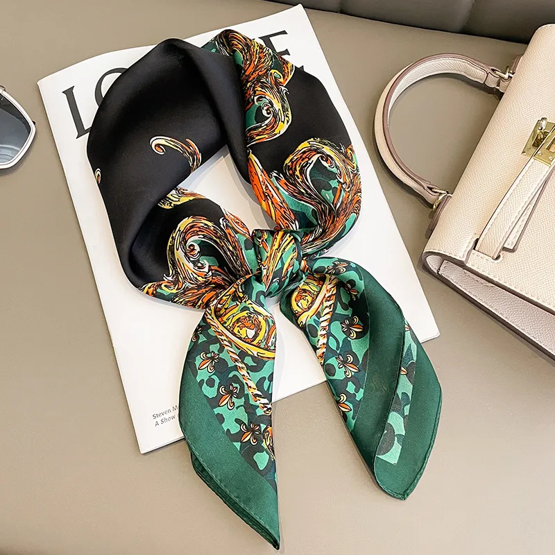 Women's Simple Style Classic Style Leopard Polyester Printing Silk Scarf display picture 3