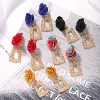 Exaggerated Simple Geometric Alloy Earrings main image 4