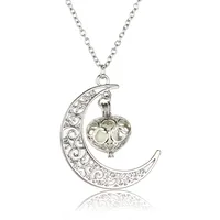 Hot Selling Hollow Moon Heart-shaped Luminous Christmas Alloy Clavicle Chain main image 5