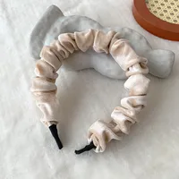 Autumn And Winter Velvet Korean Version Of The New Fold Simple Pure Color Headband sku image 1