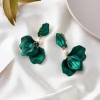 Creative Acrylic Rose Petal Earrings Fashion Earrings main image 3