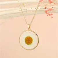 Retro Simple Daisy Pendant Resin Necklace sku image 2