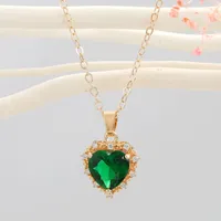 Simple Heart-shaped Pendant Crystal Necklace main image 3