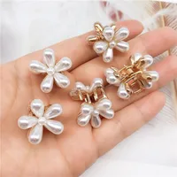 Korean Fashion Pearl Flower Hairpin main image 1