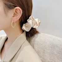 Korean Style Hollow C-shaped Metal Chain Design Earrings main image 2