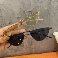 Fashion Metal Triangle Anti-ultraviolet Sunglasses main image 2