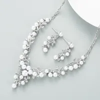 Retro Flowers Leaf Inlaid Pearl Rhinestone Earrings Necklace Set sku image 2
