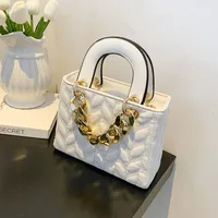 Thick Chain Rhombus Messenger Portable Square Bag Wholesale Nihaowholesale main image 4