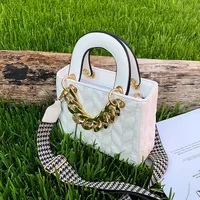 Thick Chain Rhombus Messenger Portable Square Bag Wholesale Nihaowholesale main image 3