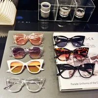 Elegant Glam Hip-Hop UV Protection Resin Women's Sunglasses main image 3