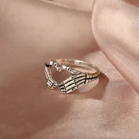 Retro Heart Gesture Skull Hand Ring Wholesale Nihaowholesale main image 4